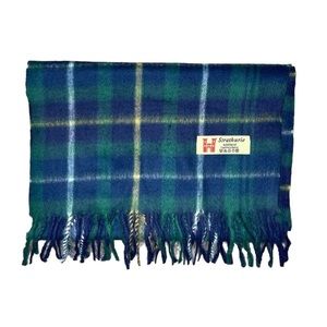 Strathurie cashmere scarf
